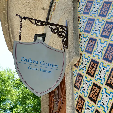 Dukes Corner Konukevi Porto